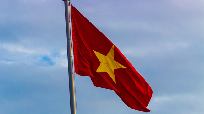Hơn 40 trang web vay tiền trực tuyến tại Việt Nam